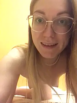  Sweet Love  online show from January 6, 2025, 12:59 am