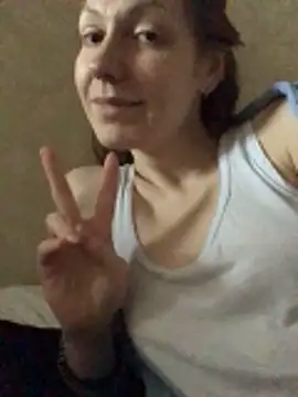  Sweet Love  online show from May 8, 2026, 12:32 pm