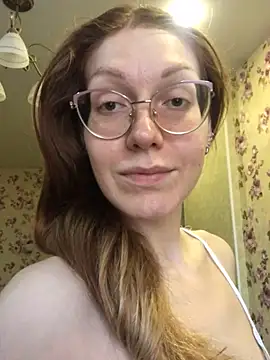  Sweet Love  online show from May 17, 2026, 2:46 pm