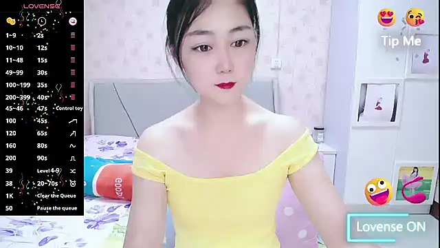 Snapshot of Elvira_baby chatting on October 22, 2025, 11:54 am Elvira baby online show from October 22, 2025, 11:54 am
