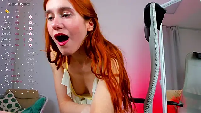 Snapshot of Sally_Biscuit chatting on January 17, 2025, 2:07 pm Sally Biscuit online show from January 17, 2025, 2:07 pm