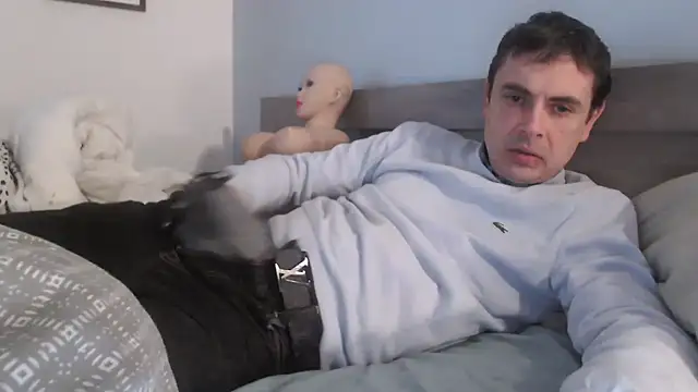 freddy0222222 online show from December 20, 2024, 1:11 pm