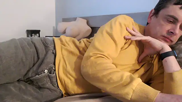 Snapshot of freddy0222222 chatting on March 5, 2026, 12:23 pm freddy0222222 online show from March 5, 2026, 12:23 pm