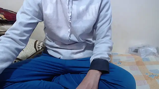 Alexdelarge323 online show from February 7, 2026, 10:41 am