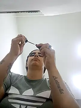 MariaGaitan online show from November 22, 2025, 7:02 pm