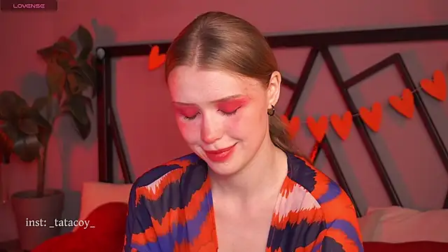 Snapshot of TataCoy chatting on September 23, 2025, 1:25 pm TataCoy online show from September 23, 2025, 1:25 pm