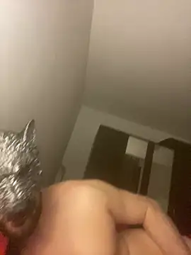 Tomhot3869 online show from March 18, 2025, 8:04 pm