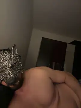 Snapshot of Tomhot3869 chatting on December 1, 2025, 8:36 pm Tomhot3869 online show from December 1, 2025, 8:36 pm