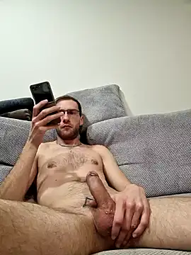 TOY boy7 online show from February 19, 2025, 8:52 pm