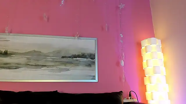 Snapshot of Tiffanysurez_ chatting on September 23, 2025, 1:08 am Tiffanysurez online show from September 23, 2025, 1:08 am