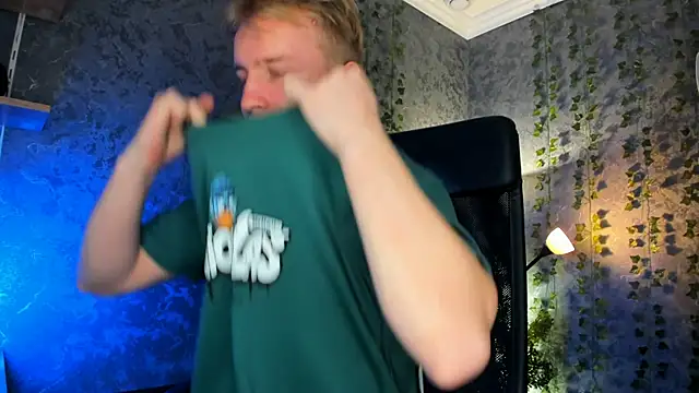 AlexxSweet online show from October 3, 2025, 9:17 am