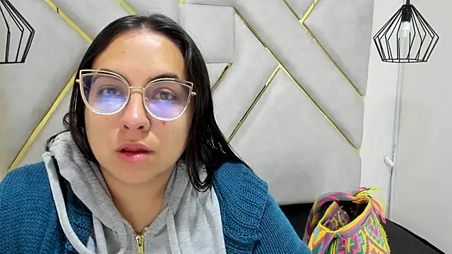 Snapshot of nalalye_cruzz_ chatting on March 1, 2025, 2:59 am nalalye cruzz online show from March 1, 2025, 2:59 am