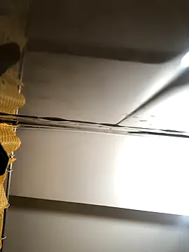 nalalye cruzz  online show from September 14, 2025, 12:54 am