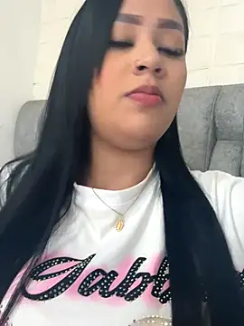 Snapshot of Luisa_Fernandaa chatting on October 16, 2025, 12:11 am Luisa Fernandaa online show from October 16, 2025, 12:11 am