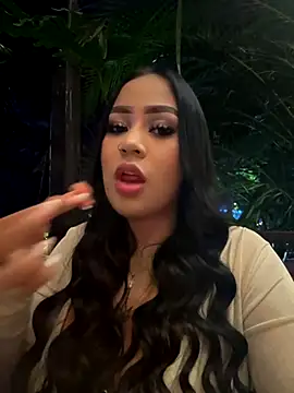 Snapshot of Luisa_Fernandaa chatting on October 18, 2025, 2:14 am Luisa Fernandaa online show from October 18, 2025, 2:14 am