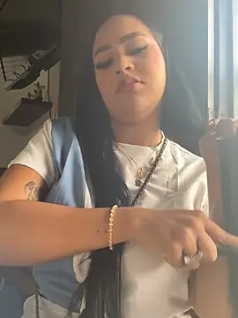 Luisa Fernandaa online show from February 22, 2026, 6:28 pm