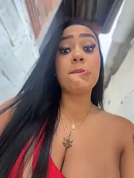 Luisa Fernandaa online show from May 14, 2026, 9:43 pm