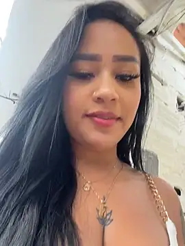 Luisa Fernandaa online show from May 16, 2026, 10:19 pm