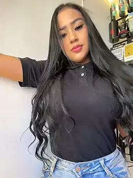 Luisa Fernandaa online show from May 27, 2026, 8:06 pm