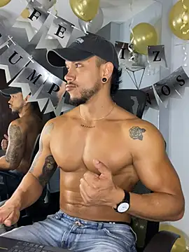 ARON TAYLER01 online show from February 27, 2025, 12:45 pm