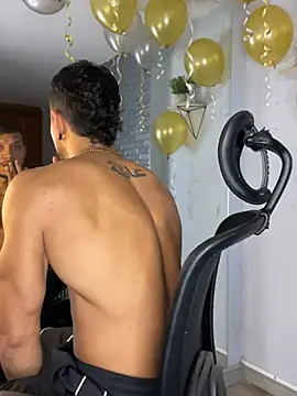 ARON TAYLER01 online show from February 28, 2025, 12:42 pm