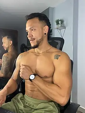 ARON TAYLER01 online show from March 22, 2025, 12:46 pm