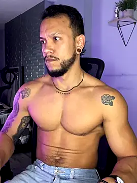 ARON TAYLER01 online show from October 21, 2025, 10:38 am