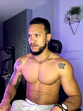 ARON TAYLER01 online show from November 12, 2025, 10:26 am