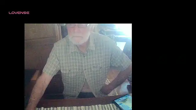 Snapshot of terrybare chatting on September 21, 2025, 8:49 am terrybare online show from September 21, 2025, 8:49 am