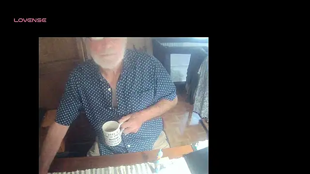 Snapshot of terrybare chatting on October 3, 2025, 2:36 pm terrybare online show from October 3, 2025, 2:36 pm