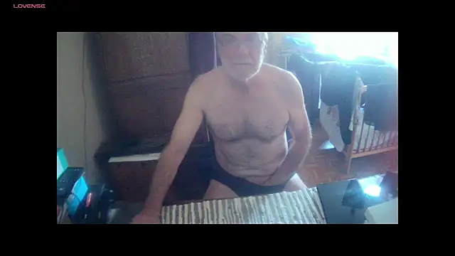 Snapshot of terrybare chatting on October 30, 2025, 2:40 pm terrybare online show from October 30, 2025, 2:40 pm