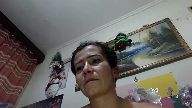 Snapshot of EllyseJenner chatting on October 16, 2025, 7:26 pm EllyseJenner online show from October 16, 2025, 7:26 pm