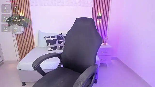 Snapshot of valeria_acosta_ chatting on October 17, 2025, 9:23 am valeria acosta online show from October 17, 2025, 9:23 am