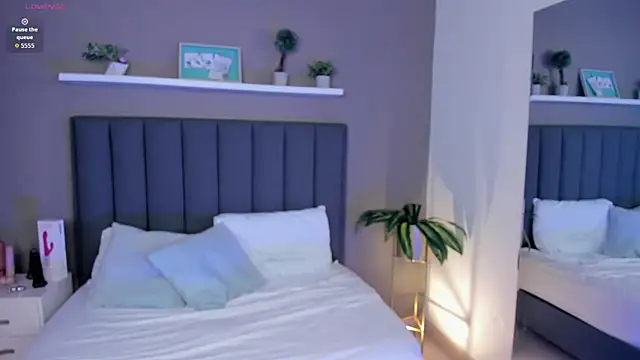 Snapshot of valeria_acosta_ chatting on March 21, 2026, 8:19 am valeria acosta online show from March 21, 2026, 8:19 am