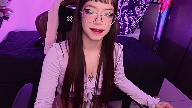 Abbylizzy online show from March 6, 2025, 1:05 am