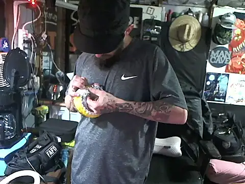 CloudDadddyyy420 online show from December 25, 2024, 4:22 am