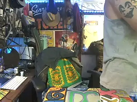 CloudDadddyyy420 online show from September 10, 2025, 3:12 pm