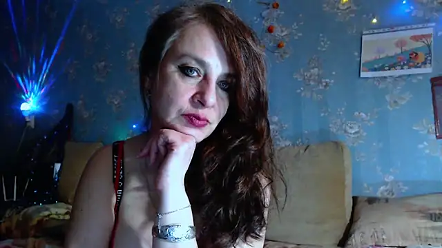 VanezaSmith online show from May 5, 2026, 5:48 am