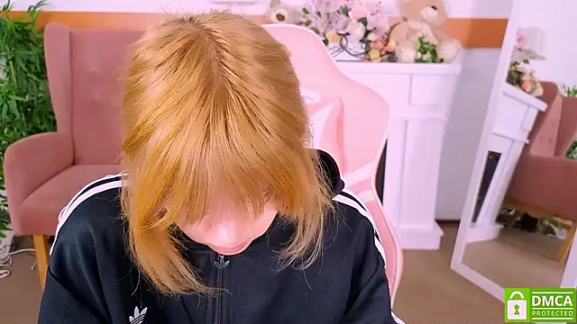 Snapshot of Grace_and__Jacob chatting on February 2, 2026, 8:02 am Grace and Jacob online show from February 2, 2026, 8:02 am