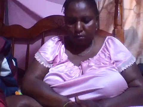 Snapshot of big_clits chatting on April 2, 2026, 4:21 am big clits online show from April 2, 2026, 4:21 am