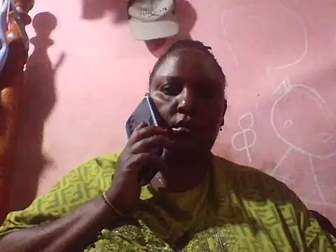 Snapshot of big_clits chatting on May 10, 2026, 6:40 am big clits online show from May 10, 2026, 6:40 am