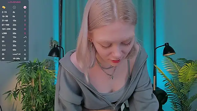 Rude Girl  online show from February 16, 2025, 5:37 pm
