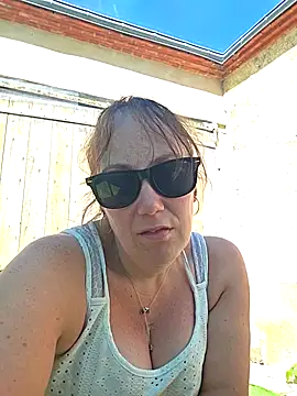 Wisie Cutie online show from April 25, 2026, 11:02 am