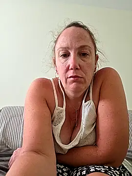Wisie Cutie online show from April 30, 2026, 1:39 pm