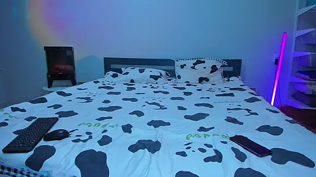 TishaLove online show from October 31, 2025, 3:35 pm