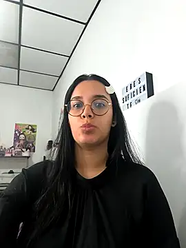 Snapshot of Annya-sweet chatting on October 21, 2025, 2:18 pm Annya-sweet online show from October 21, 2025, 2:18 pm