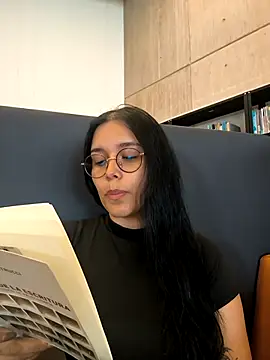 Snapshot of Annya-sweet chatting on October 24, 2025, 2:57 pm Annya-sweet online show from October 24, 2025, 2:57 pm