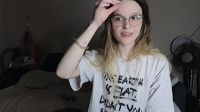 Snapshot of Nate__ chatting on November 21, 2025, 7:07 am Nate online show from November 21, 2025, 7:07 am