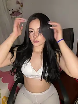 Snapshot of salome_polaniiee chatting on April 5, 2026, 6:21 am salome polaniiee online show from April 5, 2026, 6:21 am