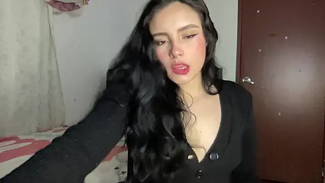 Snapshot of salome_polaniiee chatting on April 29, 2026, 7:45 am salome polaniiee online show from April 29, 2026, 7:45 am